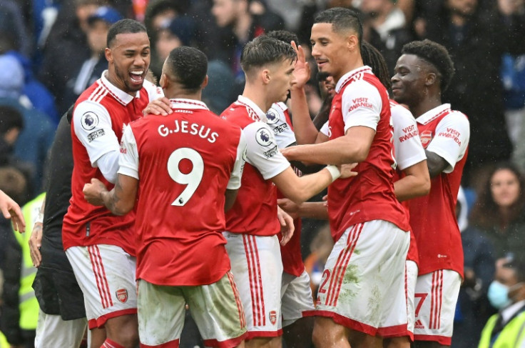 Arsenal beat Chelsea 1-0 to go top of the Premier League
