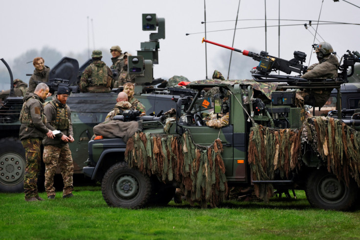 Dutch soldiers participate in the exercise mission FALCON AUTUMN of 11 Airmobile Brigade and the Defense Helicopter Command in Drachten