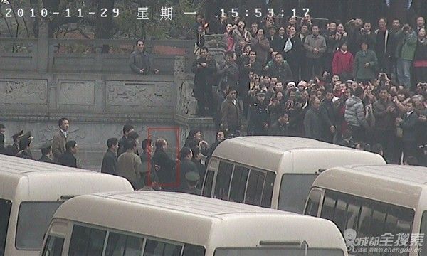 Chinese bloggers have uploaded photos of Jiang Zemin appearing in Sichuan in 2010.
