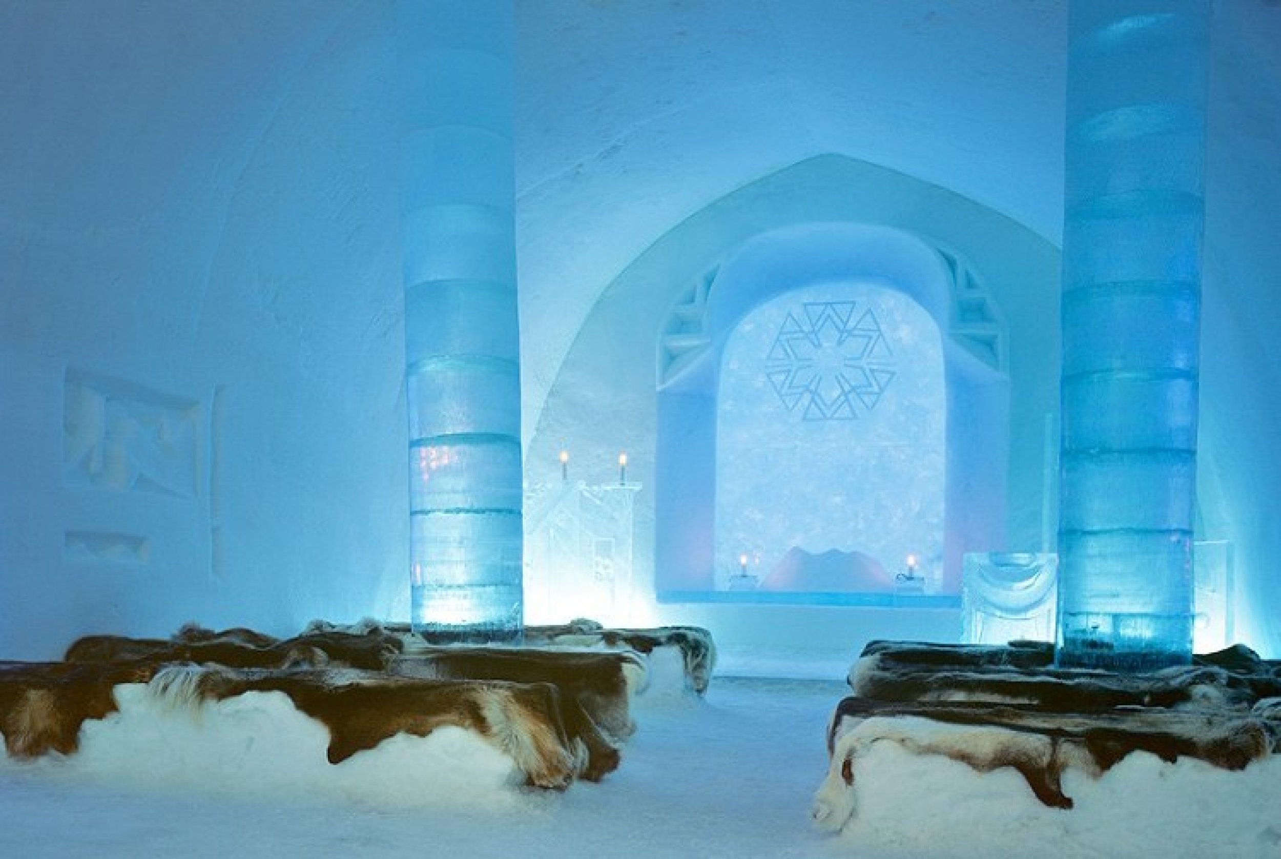 Bed of ice, Icehotel in Swedish Lapland