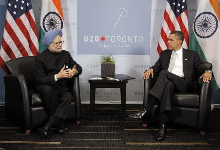 U.S. President Barack Obama (R) conducts a bilateral meeting with India's Prime Minister Manmohan Singh at the G20 Summit in Toronto June 27, 2010.