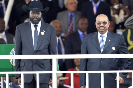 South Sudan's President Salva Kiir (L) and Sudan's President Omar Hassan al-Bashir 