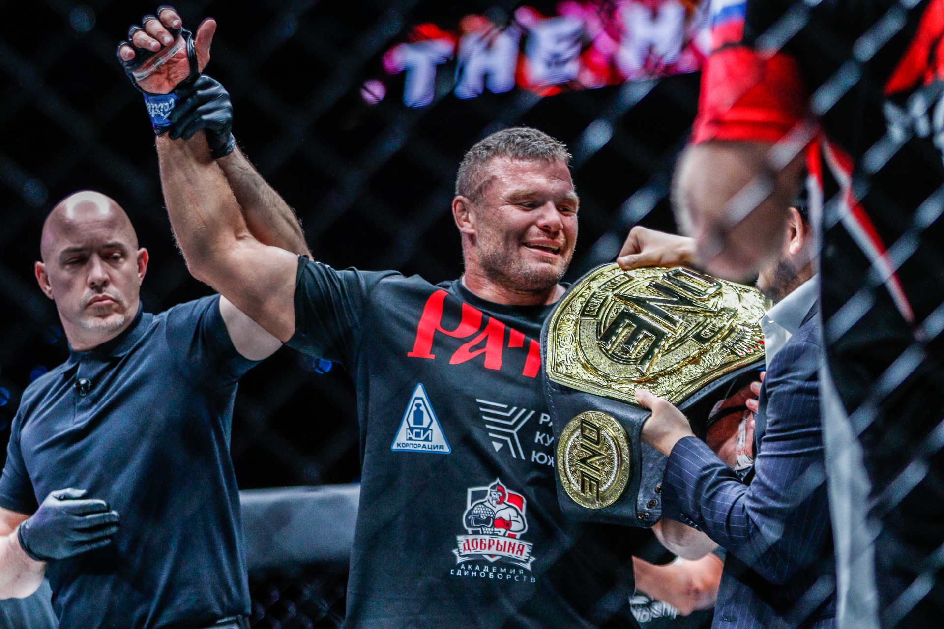 Anatoly Malykhin Fulfills Destiny, Becomes Undisputed ONE Heavyweight  Champion