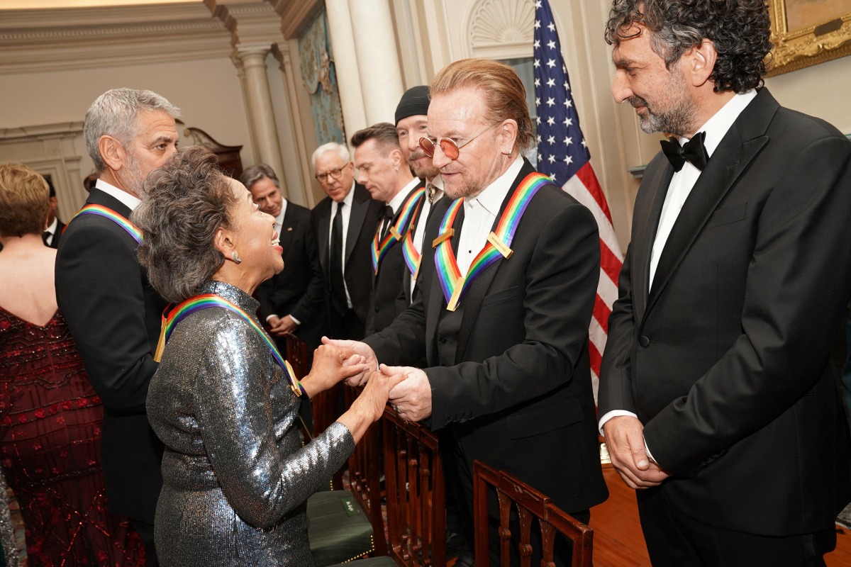 Clooney, Amy Grant, Gladys Knight, U2 Receive Kennedy Center