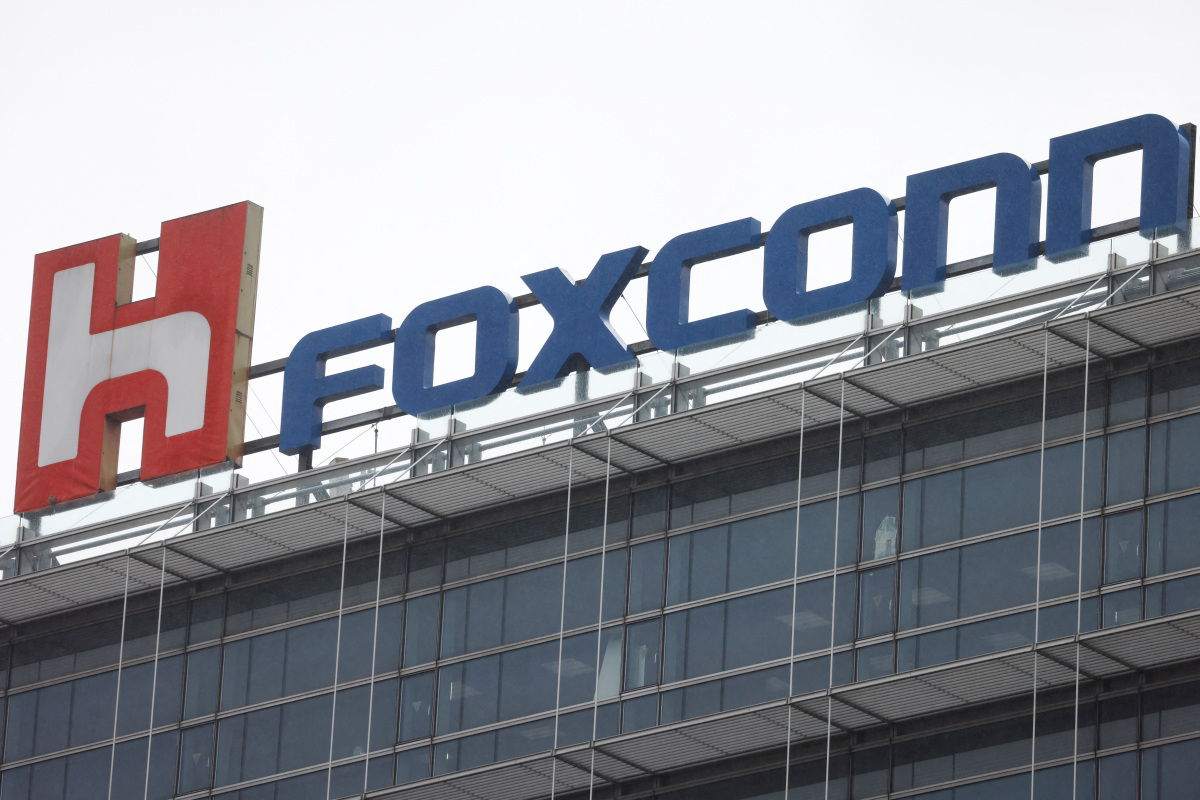 India’s Ambitions Remain Unaffected by Foxconn’s Withdrawal from Chip Deal, Says Indian Minister