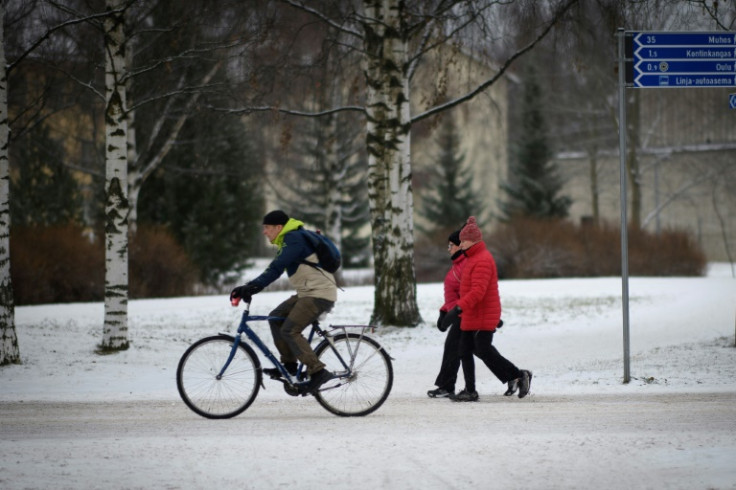 Temperatures of minus 25C does not stop cyclists in Oulu, Finland