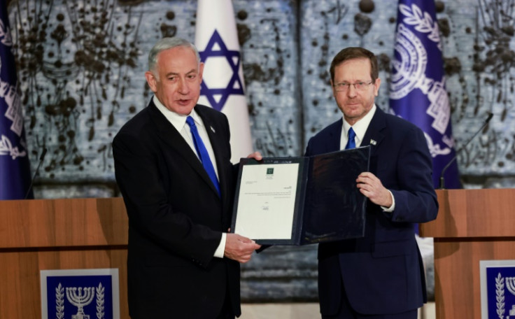 Benjamin Netanyahu received a 28-day mandate to form a government from President Isaac Herzog