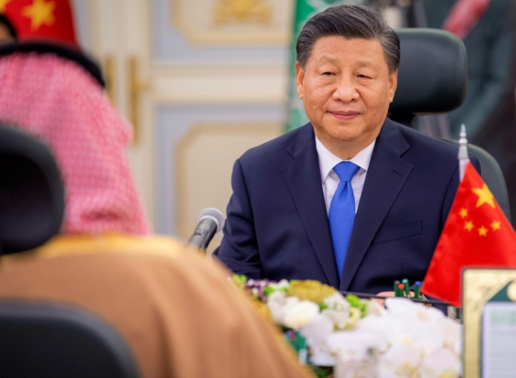 Chinese President Xi Jinping is due to meet a swathe of Arab leaders on Friday