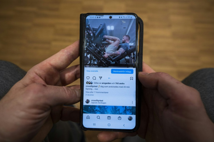 His account shows him exercising and features posts with spiritual reflections and healthy life habits