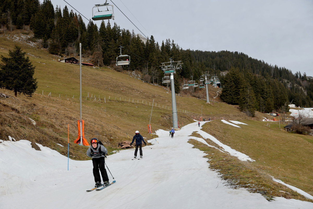 Snowless Slopes Spoil Holiday Skiing In Switzerland IBTimes