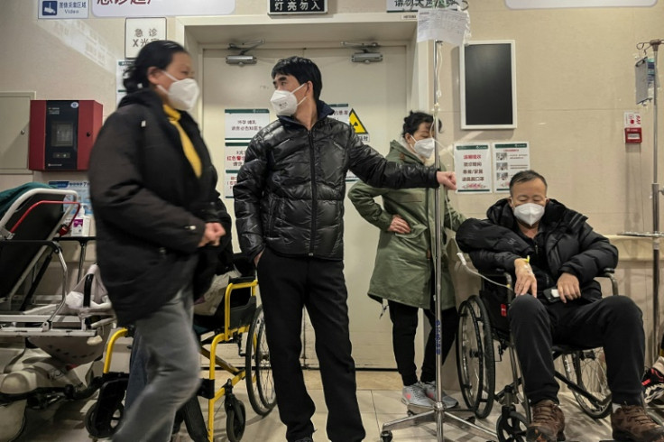 Ada kekhawatiran yang meningkat atas peningkatan tajam infeksi Covid di China sejak Beijing tiba-tiba mencabut pembatasan