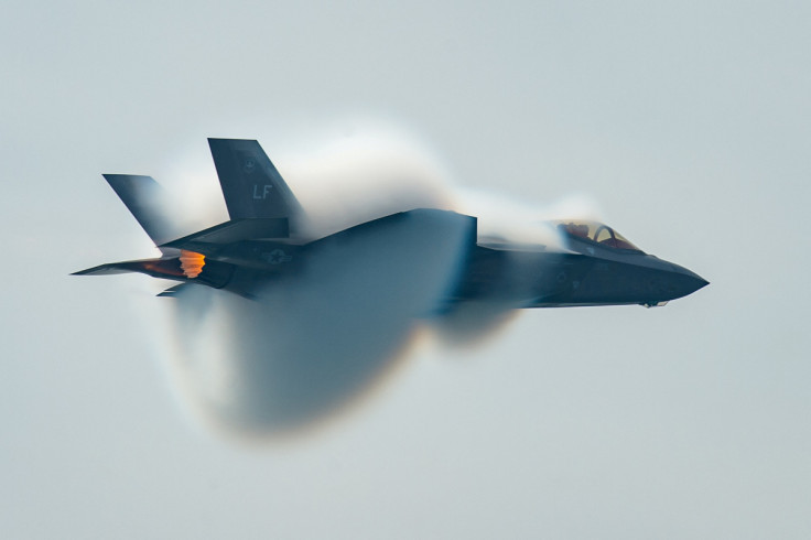 F-35 performs in the Canadian International Air Show
