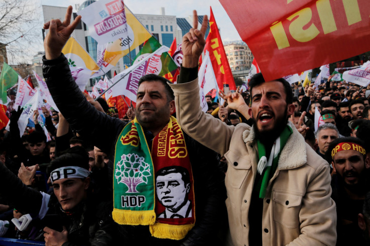 Supporters of Labor and Freedom Alliance gather for the "Let's Change Together" rally in Istanbul