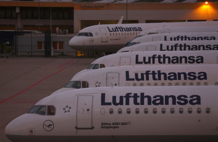 Lufthansa pilots on strike at Frankfurt airport