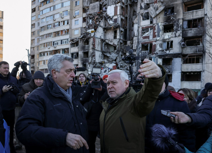 Filippo Grandi, UN High Commissioner for Refugees, speaks with Kharkiv Mayor Ihor Terekhov as he visits Saltivka, Kharkiv