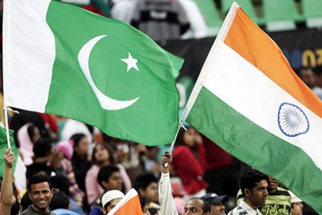 Flags of Pakistan and India