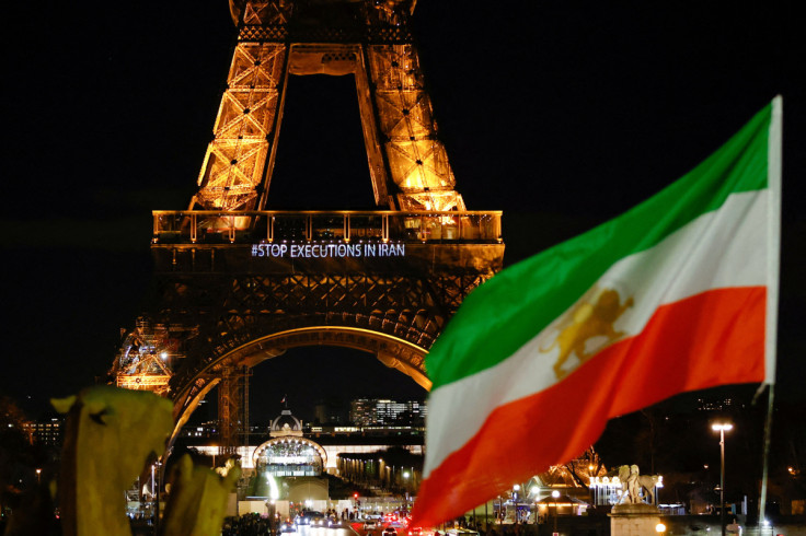 Eiffel Tower lit up in support of Iranians