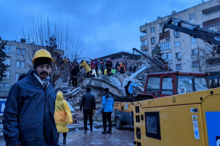 Friends and neighbours searched for signs of life in the Turkey quake deep into the freezing night