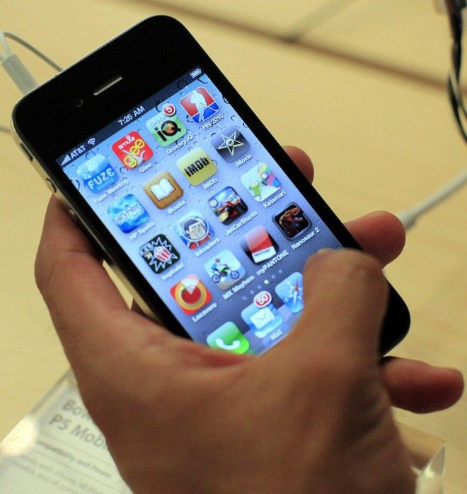 Analyst favor MetroPCS over Leap Wireless