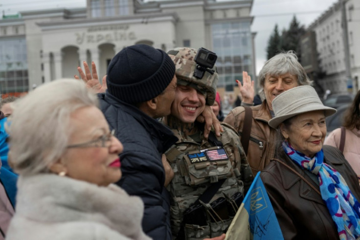 Kherson residents hail arriving Ukrainian forces as liberators