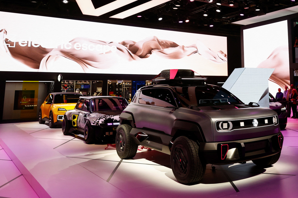 Renault Restores Dividends On Improving Outlook Renault Restores Dividends On Improving Outlook