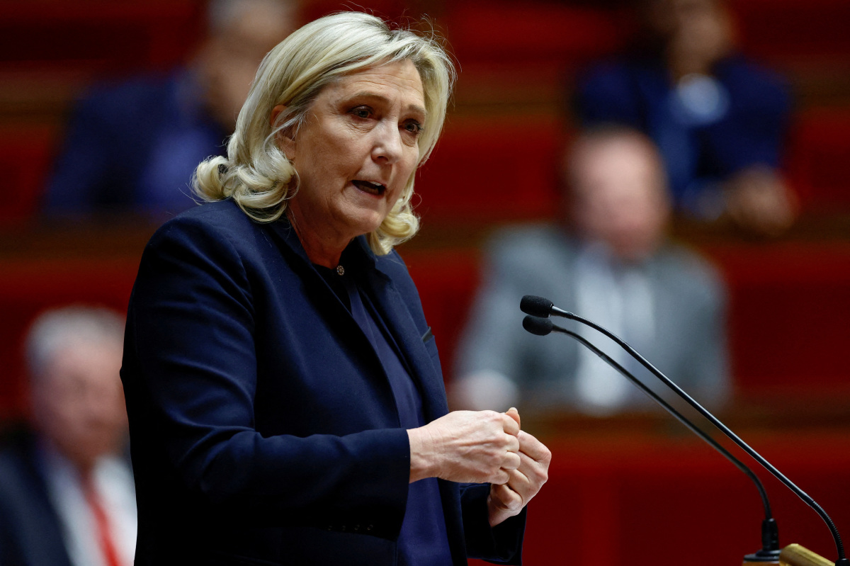 French Pension Reform Resentment Seen Boosting Le Pen IBTimes