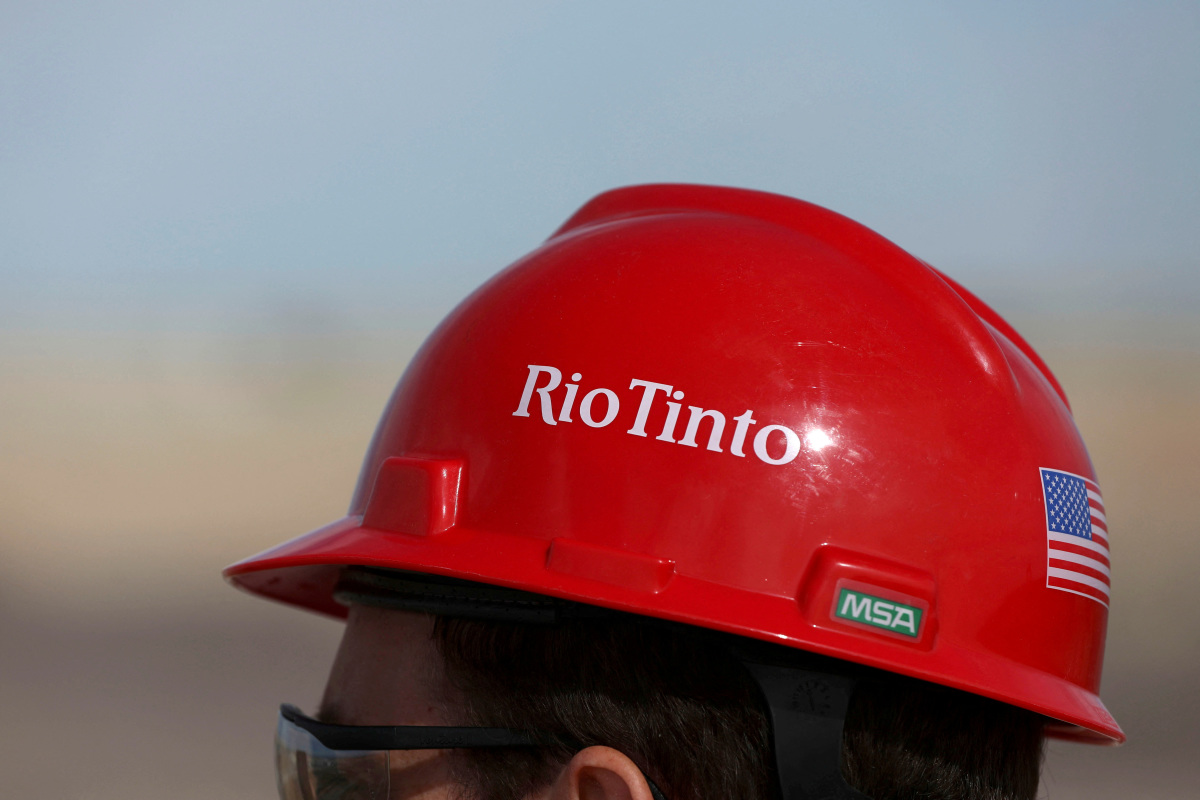 https://d.ibtimes.com/en/full/4423588/rio-tinto-mine-boron-california.jpg