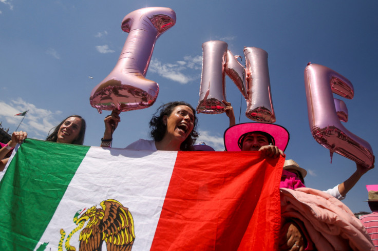 Protest in support of the National Electoral Institute, in Mexico City