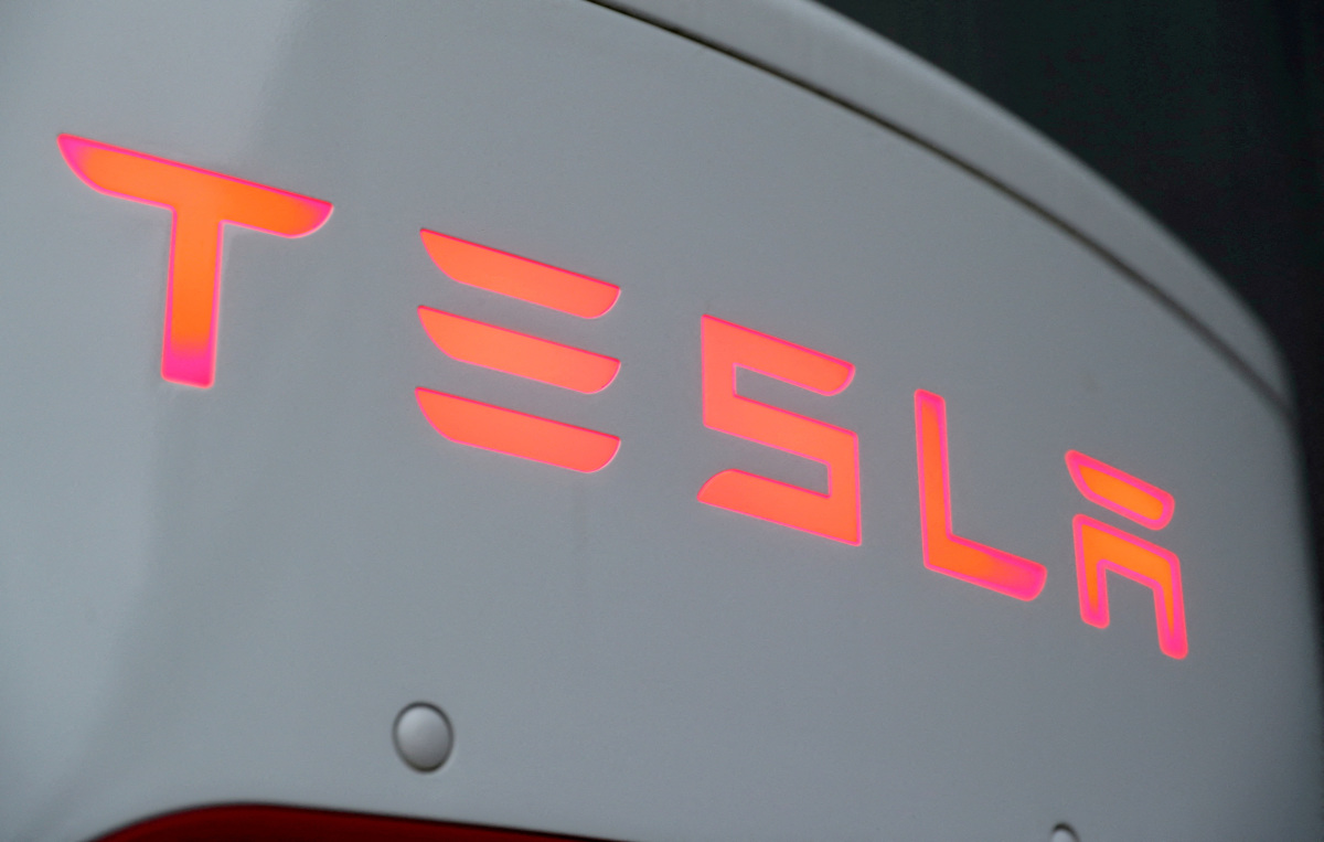 Tesla Stock Sinks 7% After Lackluster Investor Day; Musk's 'Master Plan ...