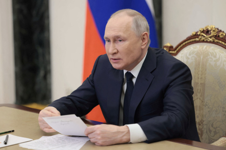 Presiden Rusia Putin mengambil bagian dalam upacara pembukaan Tahun Guru dan Mentor, melalui tautan video di Moskow