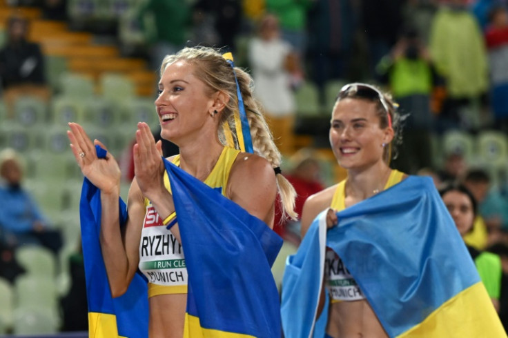 Ukrainian athletes Anna Ryzhykova (L) and Viktoriya Tkachuk took bronze and silver respectively in the 400m hurdles at the European Athletics Championships in Munich last year