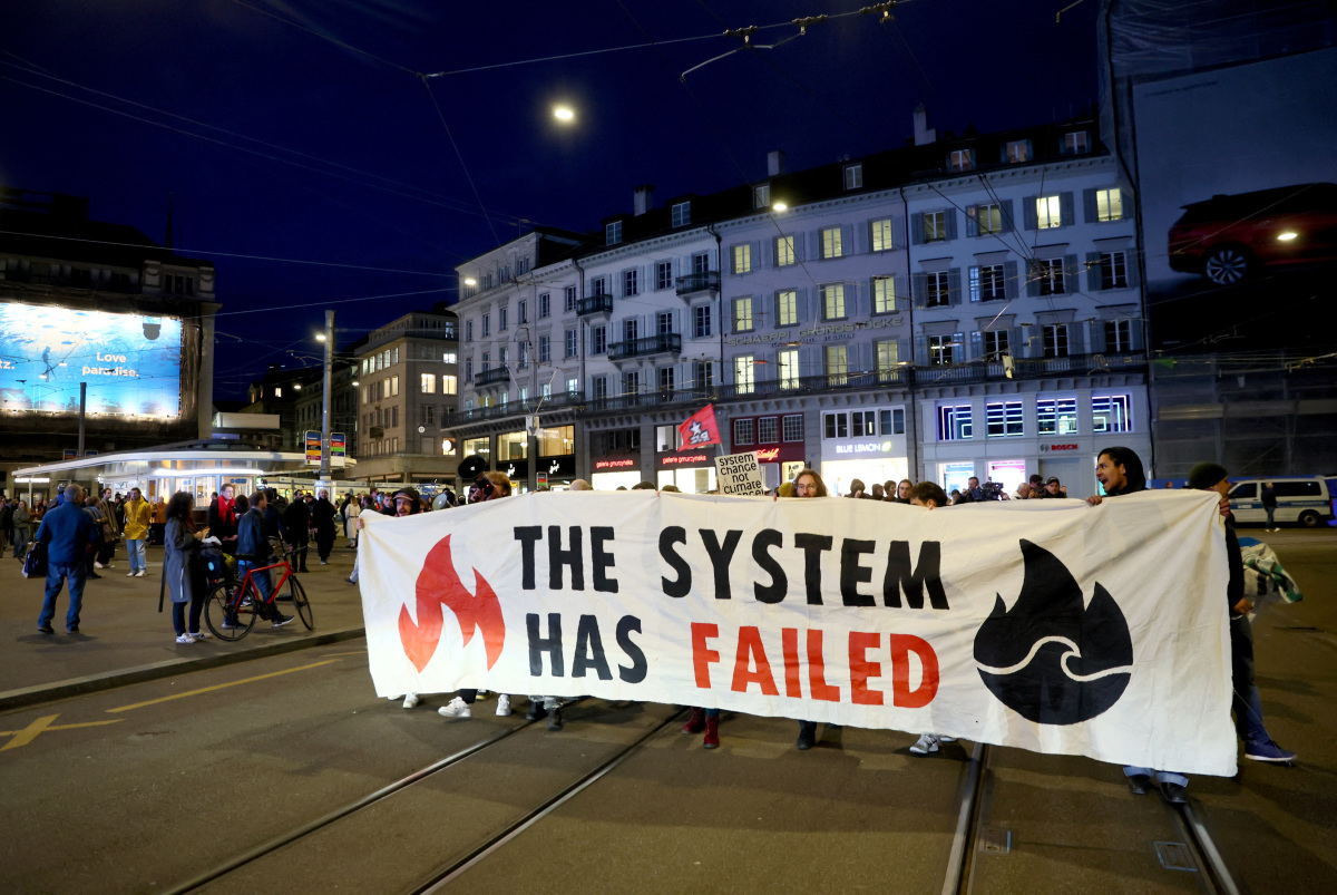 Analysis Credit Suisse Collapse Threatens Switzerland S Wealth   People Demonstrate Against Buying Swiss Bank Credit Suisse Ubs Zurich 