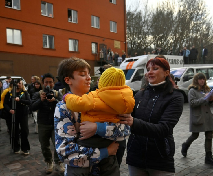 Save Ukraine organised the group collection of the children by assuming power of attorney for the absent parents