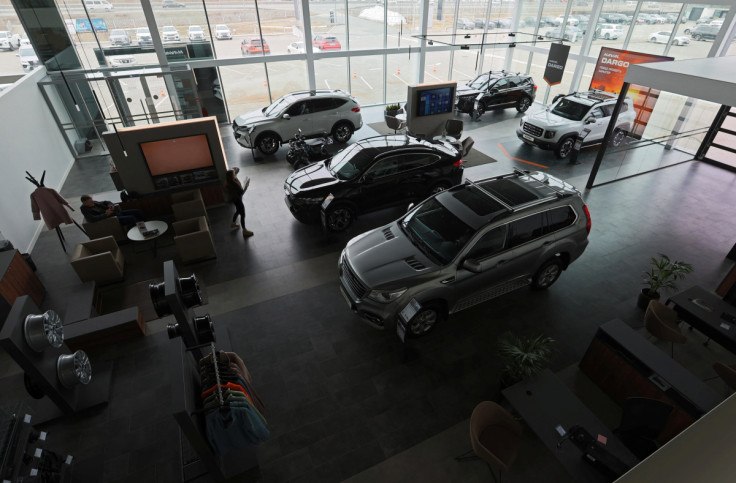 Haval cars are on display for sale in Artyom