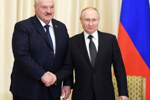 Russian President Vladimir Putin meets with Belarusian President Alexander Lukashenko outside Moscow