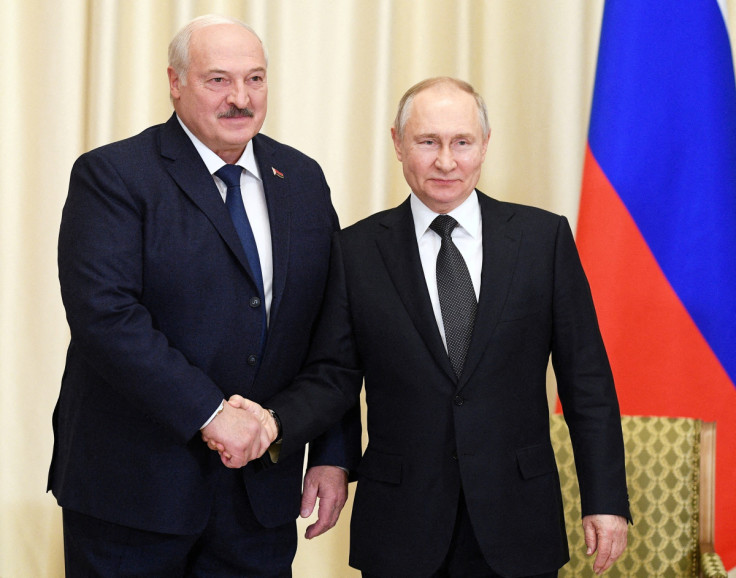 Russian President Vladimir Putin meets with Belarusian President Alexander Lukashenko outside Moscow