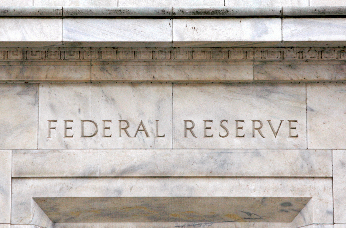 US Fed Lending To Banks Ticks Slightly Lower In Latest Week