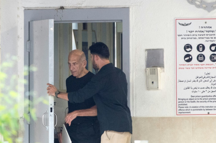 Israeli ex-prime minister Ehud Olmert leaves the Maasiyahu prison in Ramla on July 2, 2017 after being granted parole in a corruption case