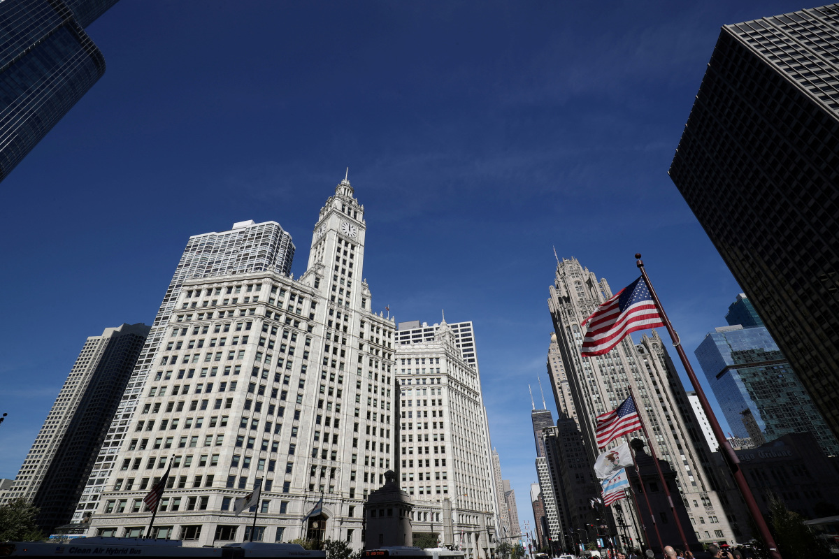 https://d.ibtimes.com/en/full/4441625/skyline-seen-chicago.jpg