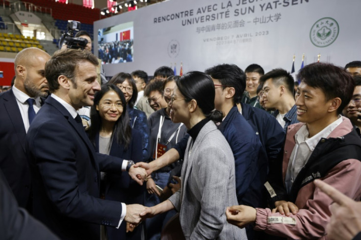 Macron received a warm welcome from Chinese students