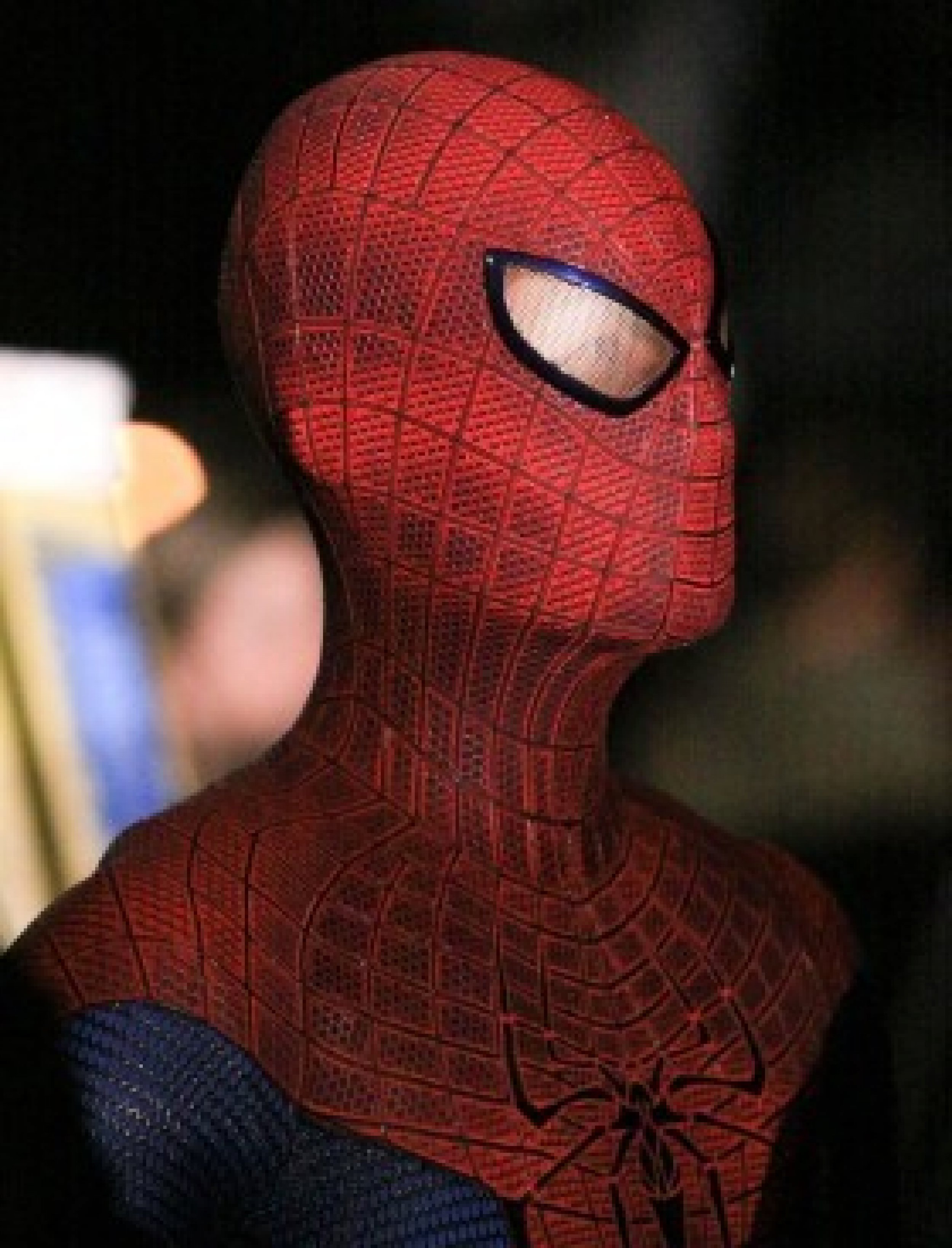 Exclusive close-up pictures of Peter Parkers  masks and costume in  The Amazing Spider-Man  2012