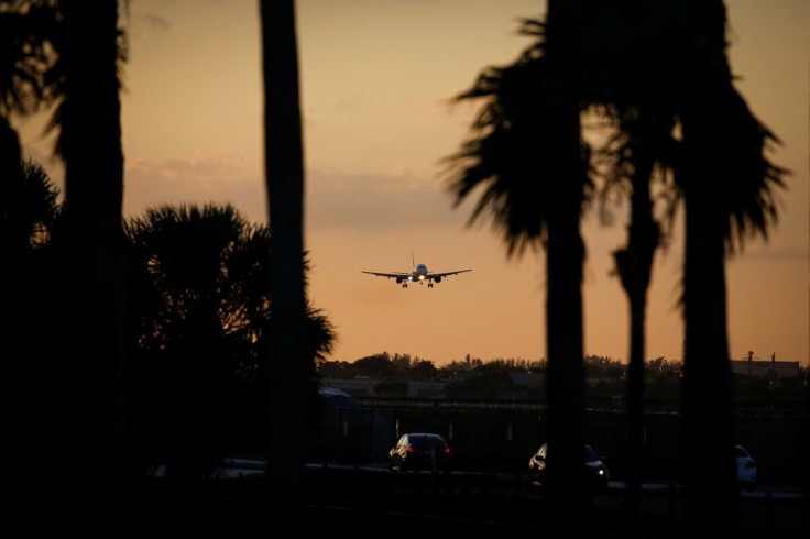 Federal Aviation Administration (FAA) slows the volume of airplane traffic over Florida