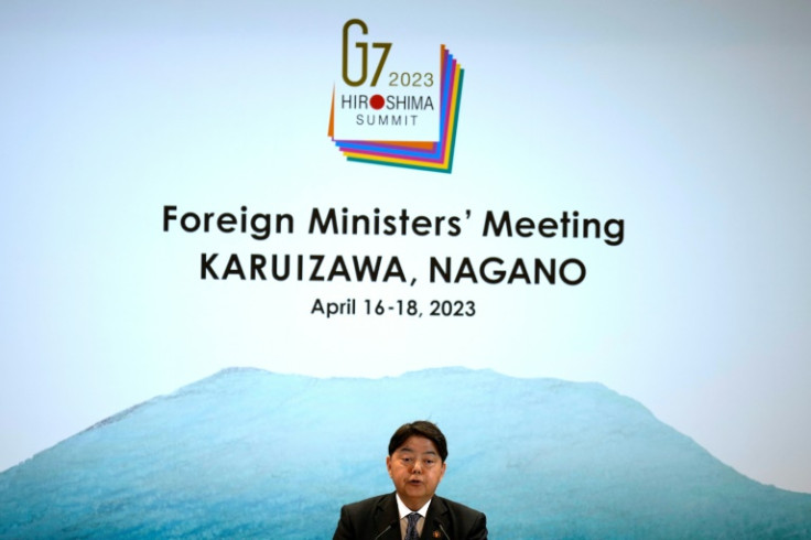 The meeting in Karuizawa was held under tight security
