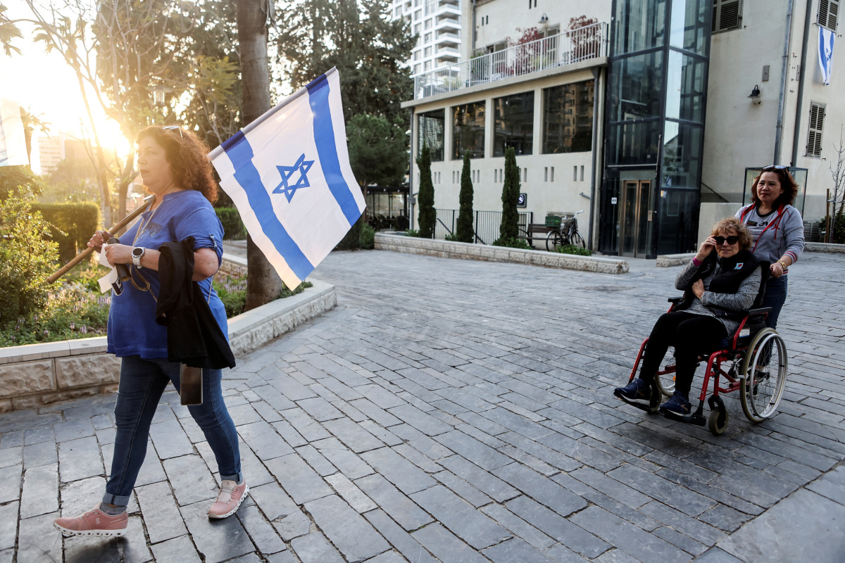 Holocaust Survivor Finds Her Place Among Israeli Protesters | IBTimes