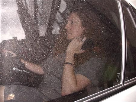 Rebekah Brooks is driven out of Rupert Murdoch039s flat in central London