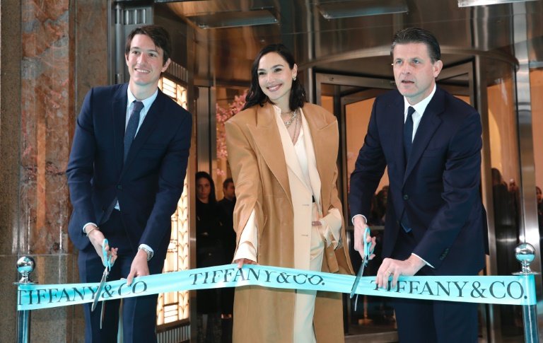 Gal Gadot reopens Tiffany's New York flagship
