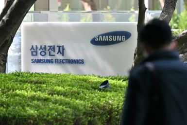 Samsung Electronics -- one of the world's largest makers of memory chips and smartphones -- says its operating profit fell 640 billion won ($478.6 million) -- down 95% from a year earlier