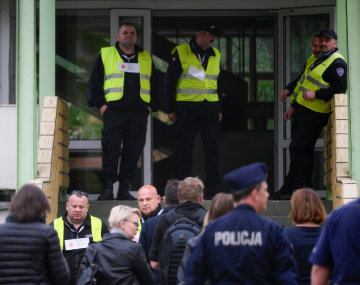 City officials and police took control of the Russian high school building in Warsaw