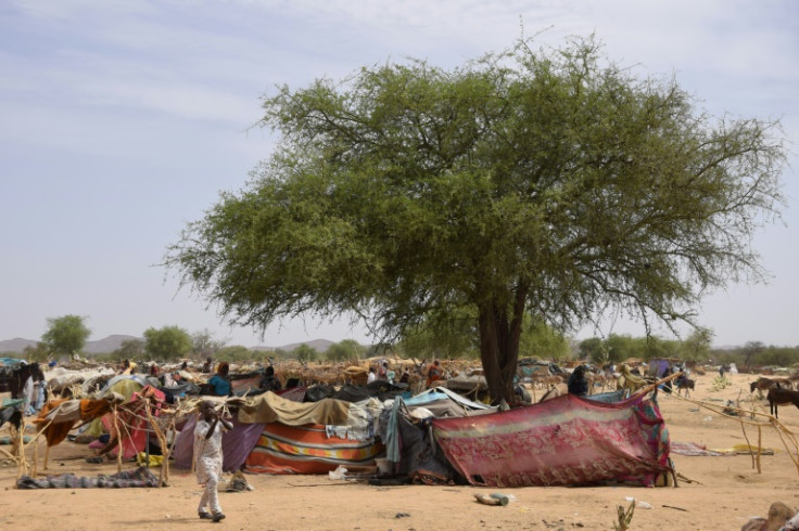 Sudanese refugees from the Tandelti area shelter in Koufroun, Chad, on April 30, 2023