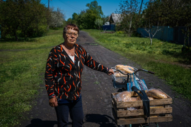 Depending on the days, Zaruba delivers the bread with a wheelbarrow, or with her bike